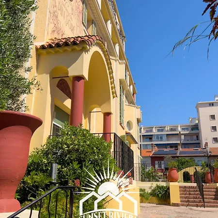 Apartment Le Pin Dore For 2 By Sunset Juan-les-Pins
