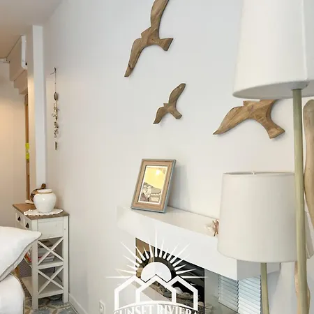 Apartment Le Pin Dore For 2 By Sunset Juan-les-Pins